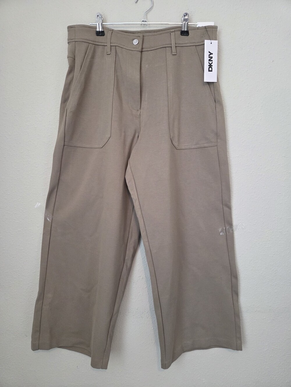 DKNY Women’s Straight Wide-Leg Utility Pants Wirh Pockets Size Small in Khaki